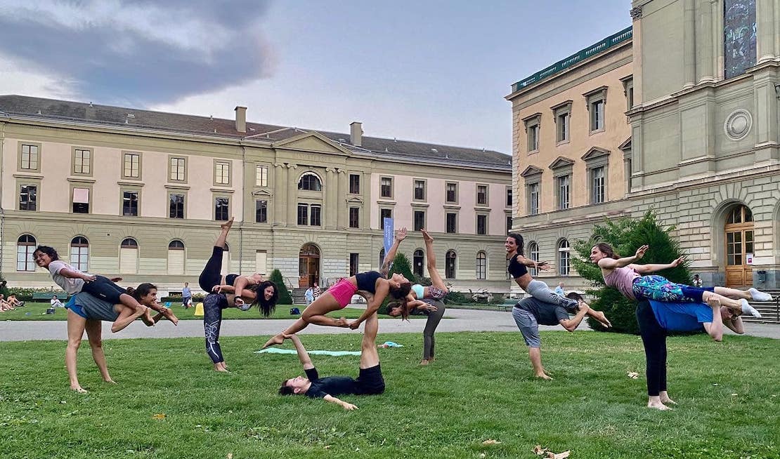 118328735_662459681020909_7049406920510425712_n stage acroyoga geneve, acroyoga geneve, yoga geneve, yoga genève, stage yoga genève, stage yoga geneve